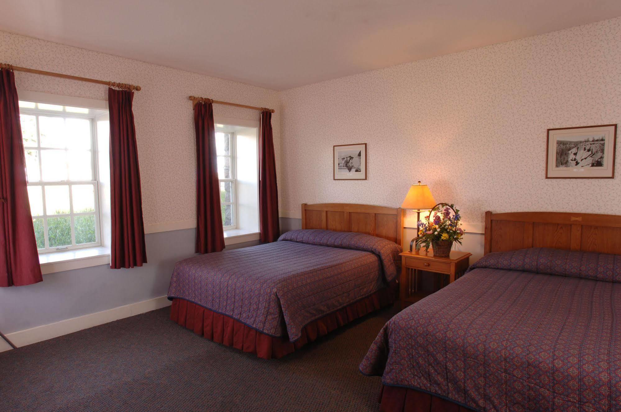 Crater Lake Lodge Чемулт Экстерьер фото